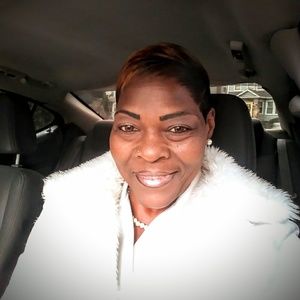 Meet your Posher, Yolanda